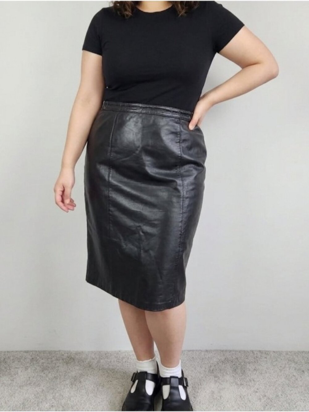 Classic Black Leather Pencil Skirt